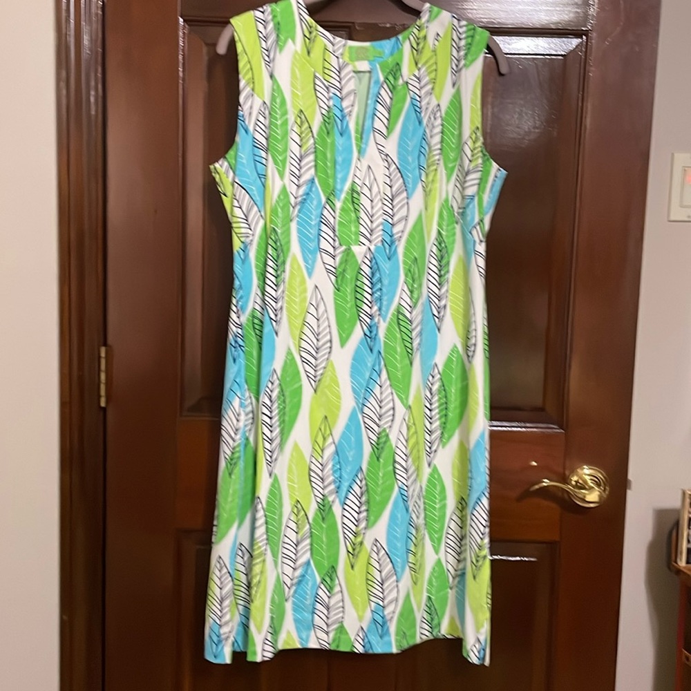 Katherine Way sleeveless dress. Gorgeous blue/green colors. Size L. Sleeveless.